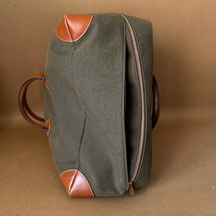 Weekender Duffel in waxed canvas and leather
